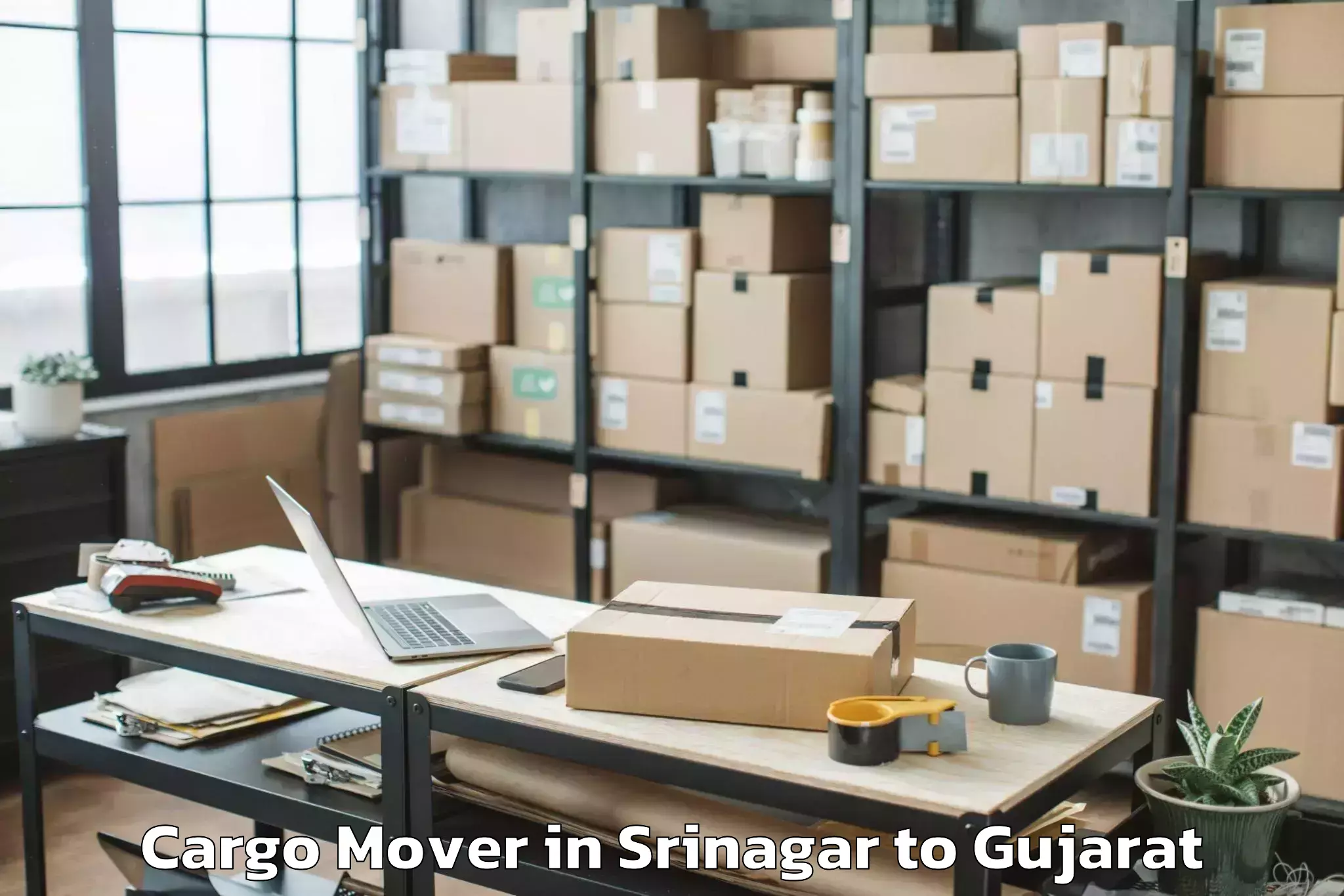 Top Srinagar to Khambhaliya Cargo Mover Available